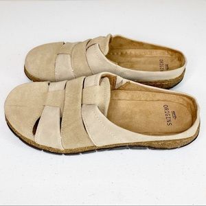 Earth Origins Essential Ellery Slip On Clogs Wheat Size 8